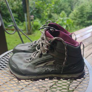 Altra Lone Peak Hiking Boots